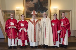 Piispat Soramies ja With vastavihittyjen pastoreiden kanssa Turussa